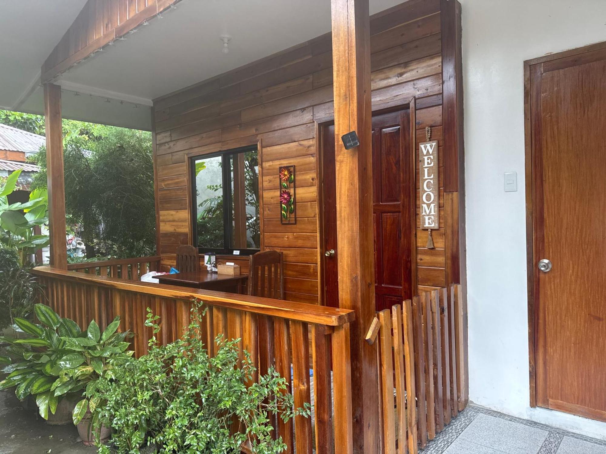 Theresa'S Pension House San Vicente  Exteriér fotografie